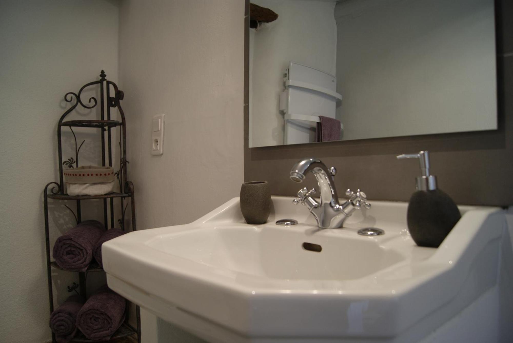 Bed and Breakfast Mas De La Lance Roche-Saint-Secret Экстерьер фото